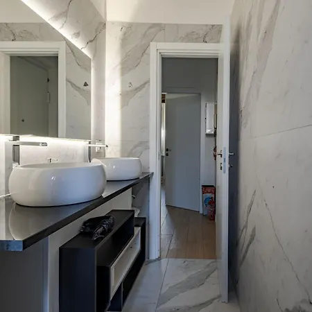 Apartment F&f *